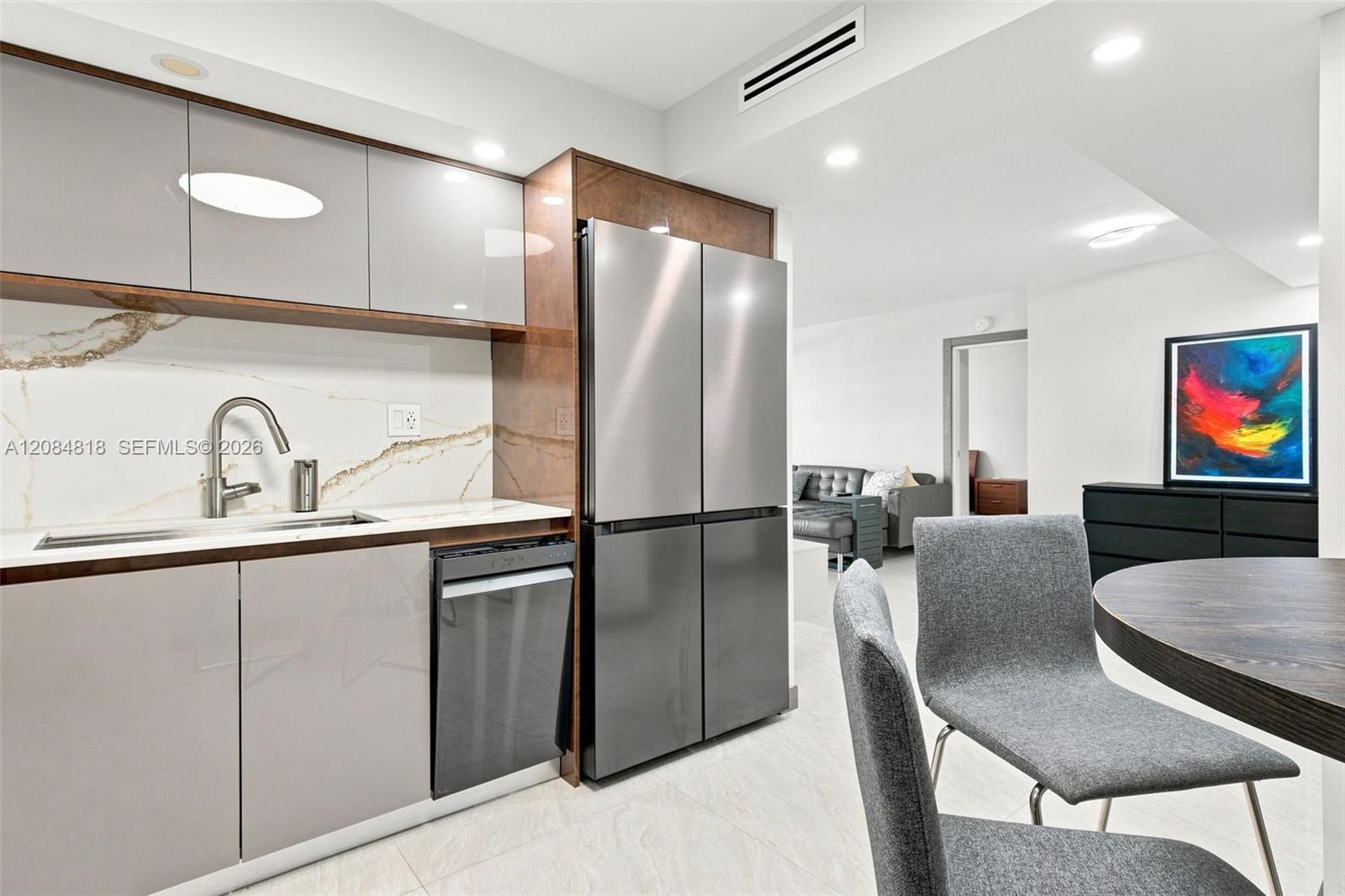 250 174th St # 211, Sunny Isles Beach FL 33160 photo 4