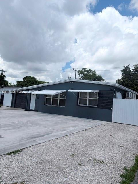 3611 SW 40th St, West Park FL 33023 photo 3