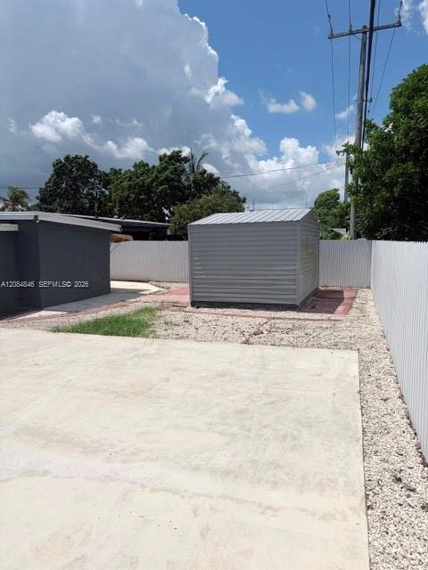 3611 SW 40th St, West Park FL 33023 photo 5