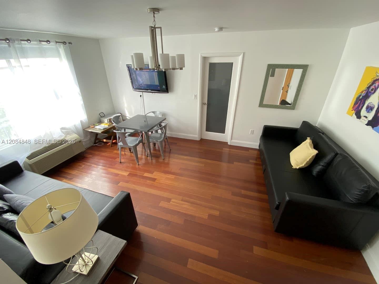 420 15th St # 205, Miami Beach FL 33139