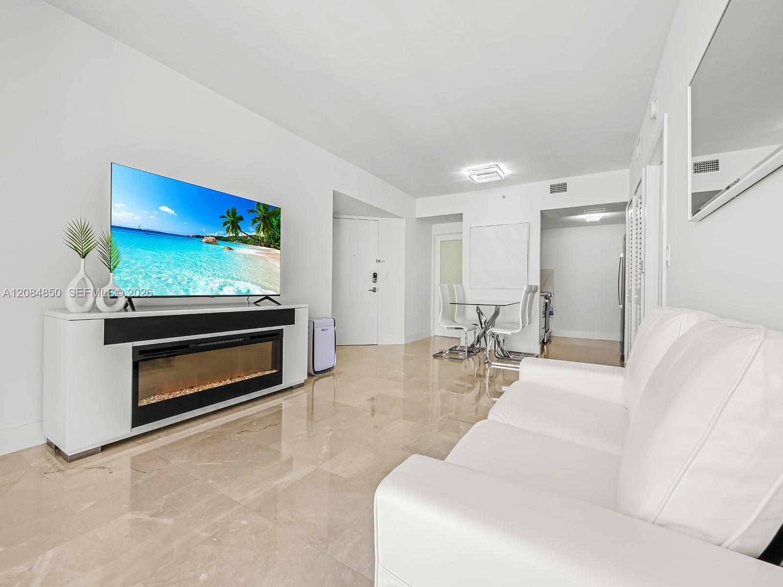 6365 Collins Ave # 1911, Miami Beach FL 33141 photo 2
