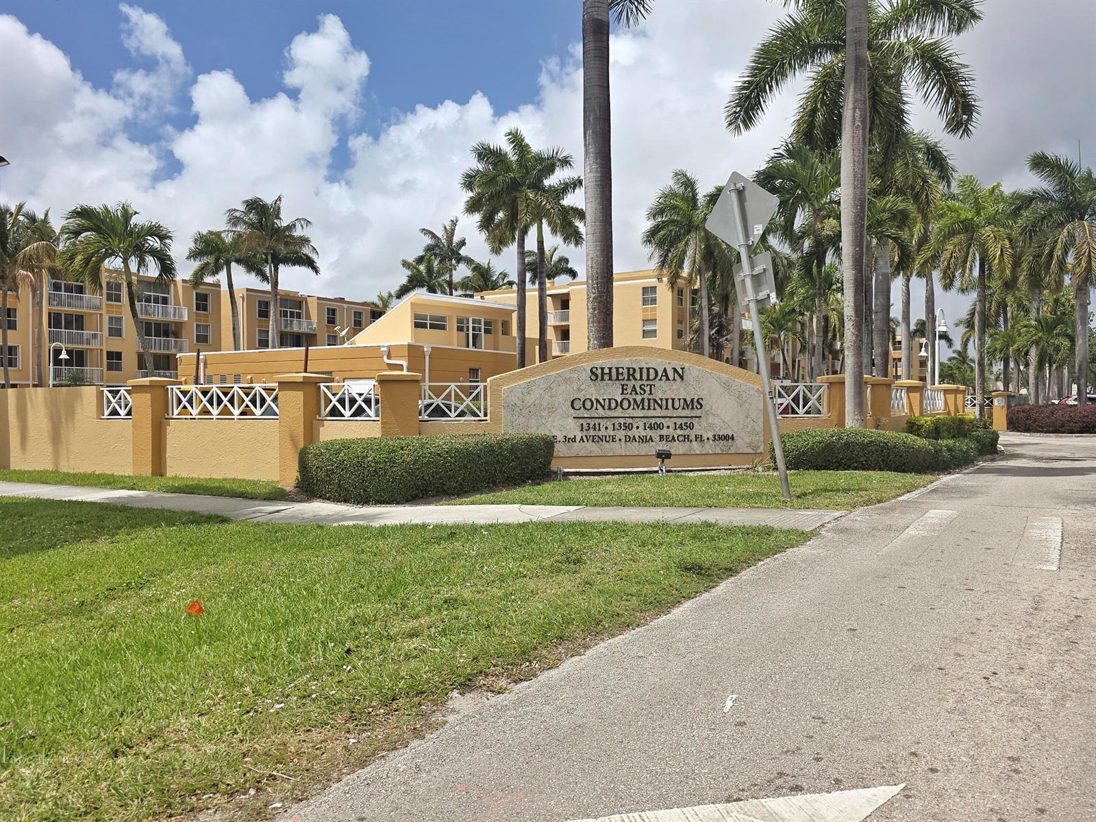 1341 SE 3rd Avenue # 307, Dania Beach FL 33004 photo 2