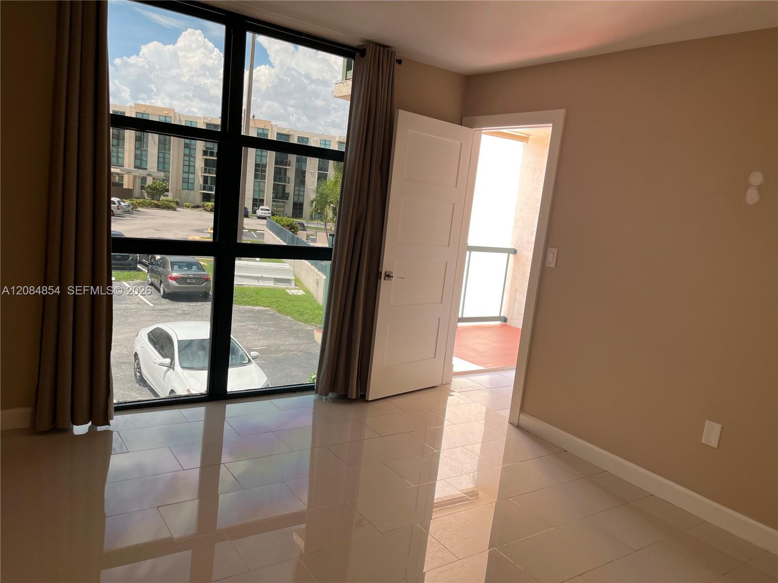 2075 SW 122nd Ave # 216, Miami FL 33175 photo 2