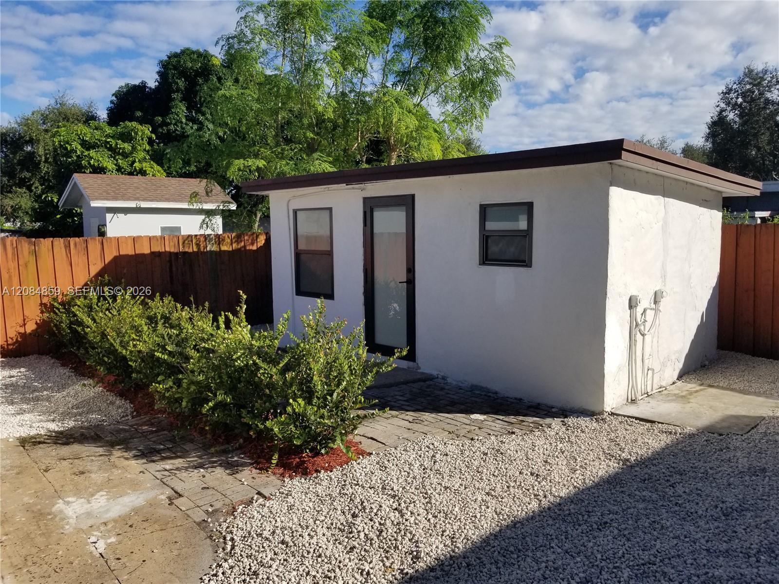 1756 NW 94th St # 2, Miami FL 33147