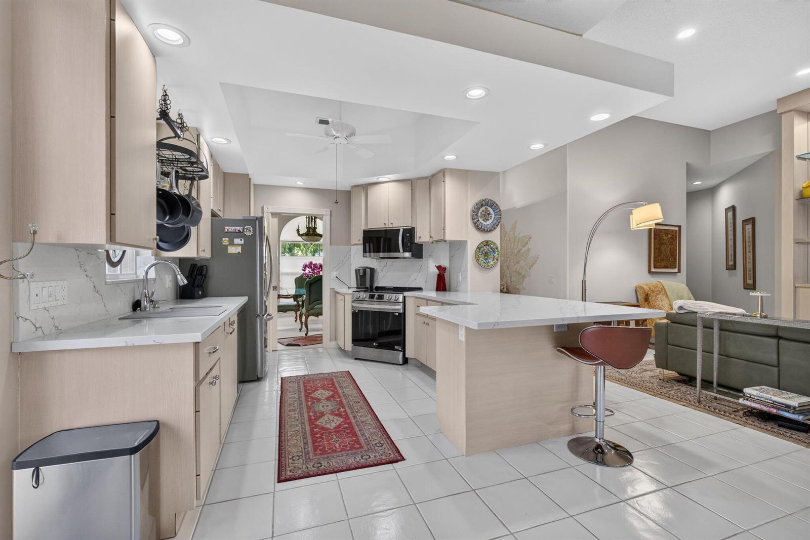 8390 E GARDEN OAKS Circle, Palm Beach Gardens FL 33410 photo 5