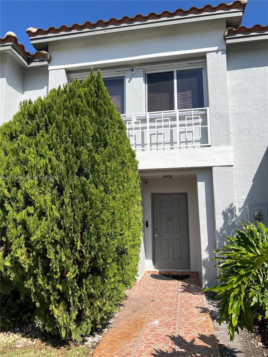 20839 NW 4th St, Pembroke Pines FL 33029 photo 2