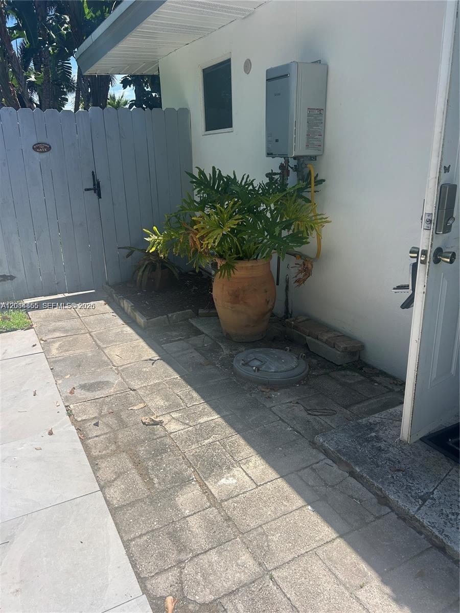 1320 NE 27th Ave # 3, Pompano Beach FL 33062 photo 5