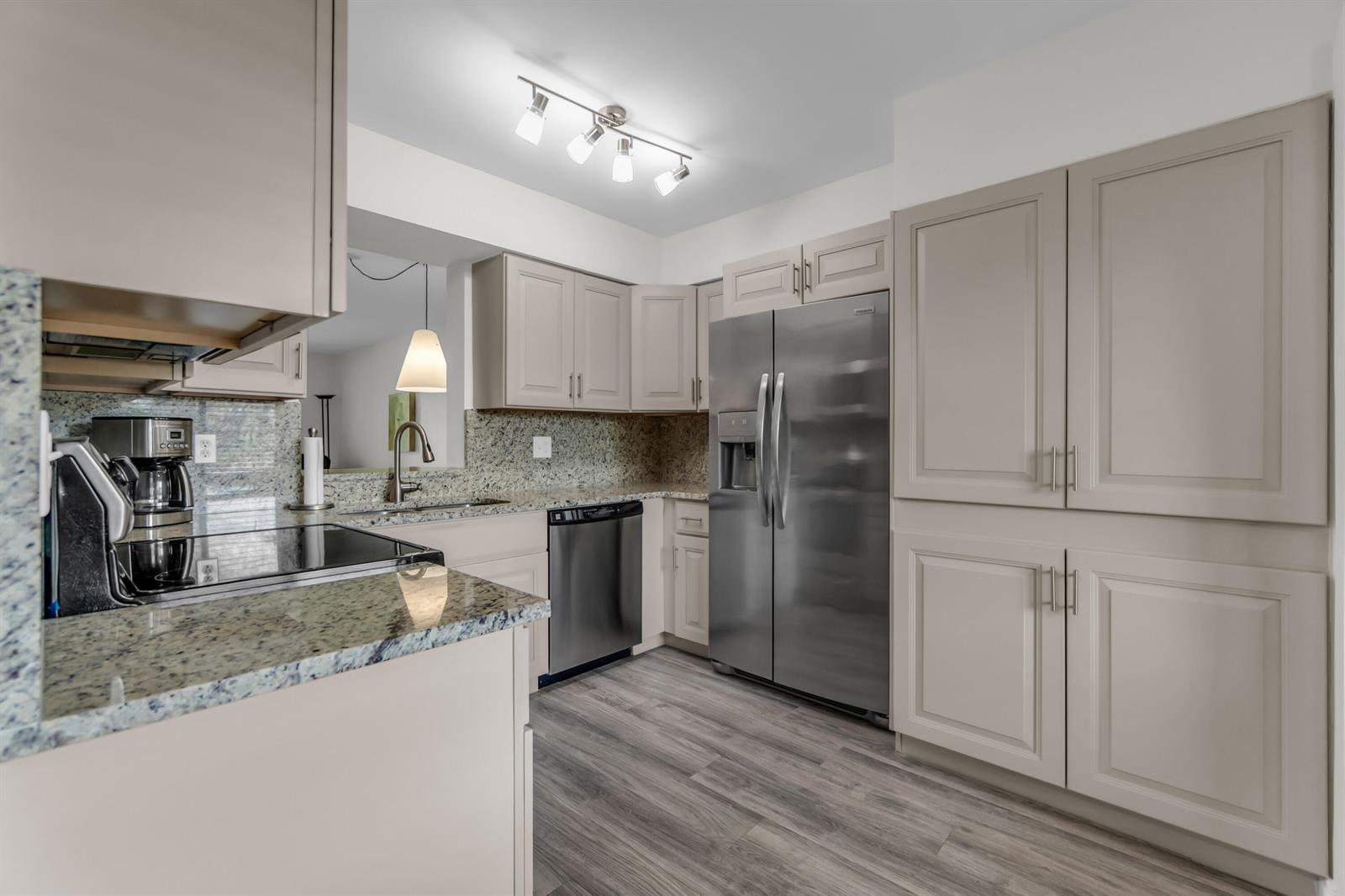 7267 HUNTINGTON Lane # 403, Delray Beach FL 33446 photo 2