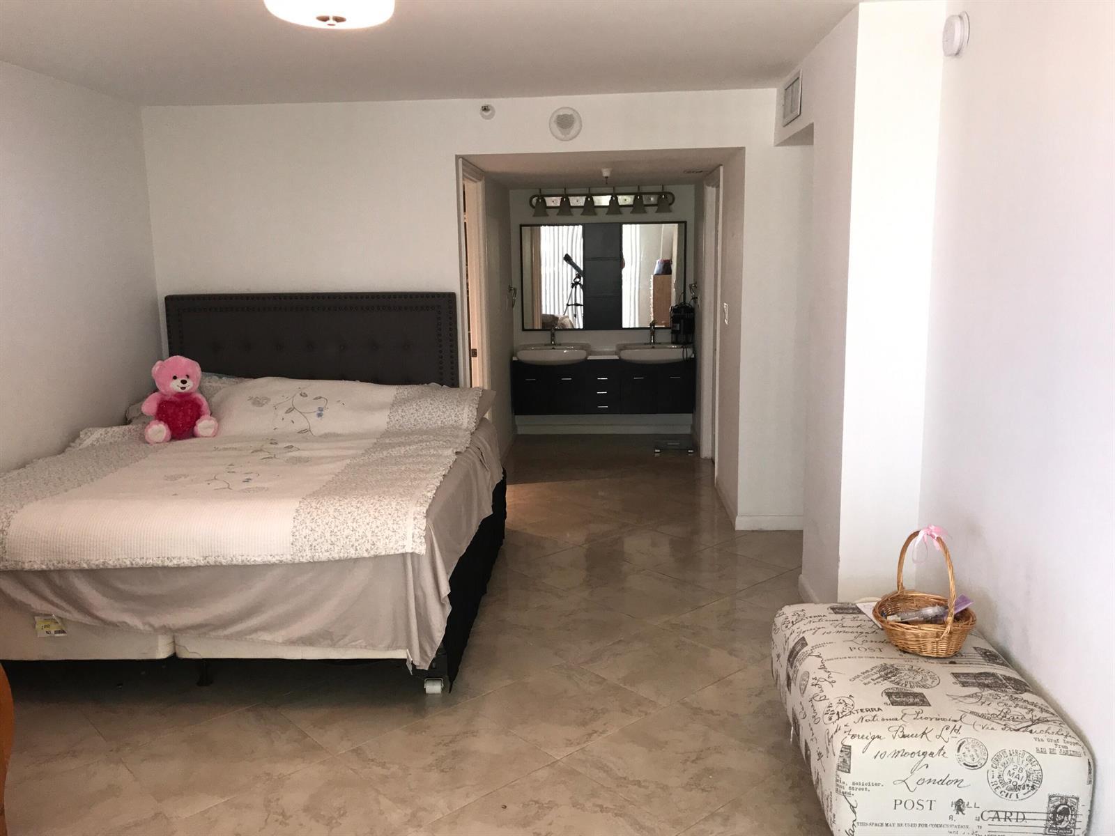 290 174TH Street # L18, Sunny Isles Beach FL 33160 photo 3