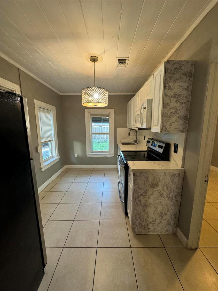 715 S B Street, FL 33460 photo 2