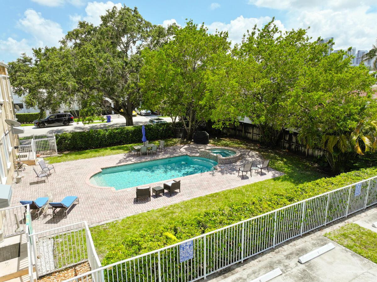 403 NE 16th Avenue Apt 7, Fort Lauderdale FL 33301 photo 4