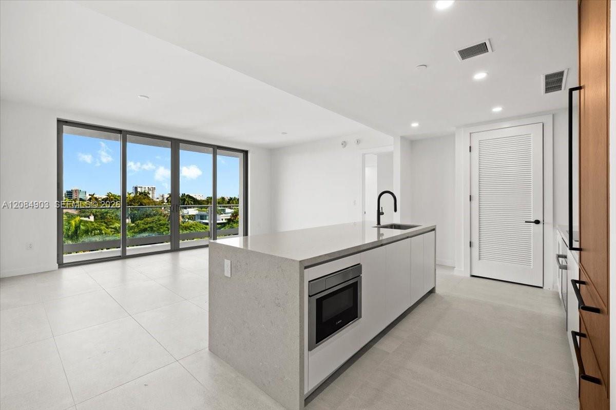 2200 Brickell Avenue # 422, Miami FL 33129 photo 5