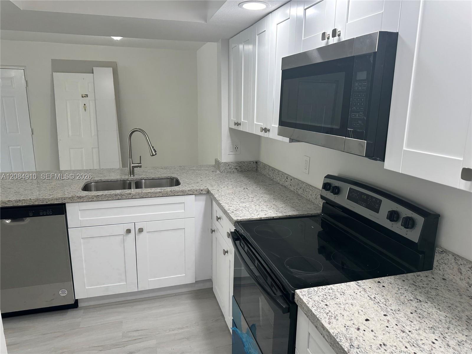 18840 NW 57th Ave # 207, Hialeah FL 33015 photo 3