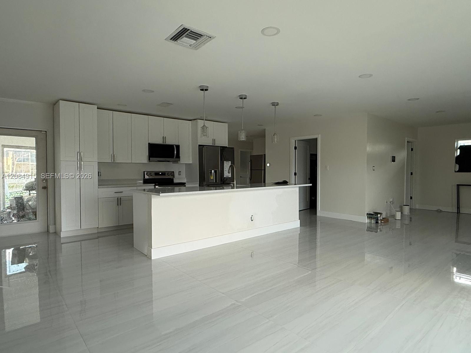 9606 NW 80th St, Tamarac FL 33321 photo 3