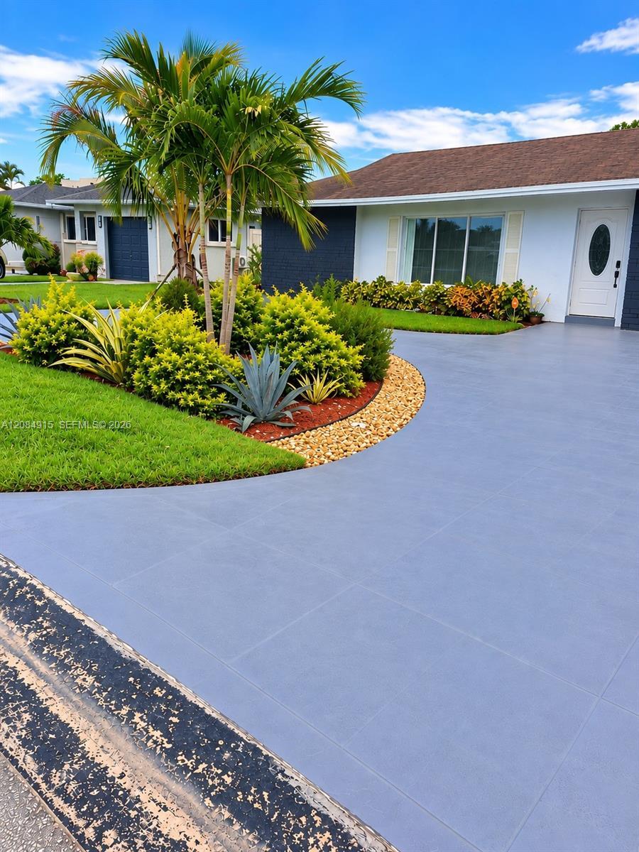 9606 NW 80th St, Tamarac FL 33321