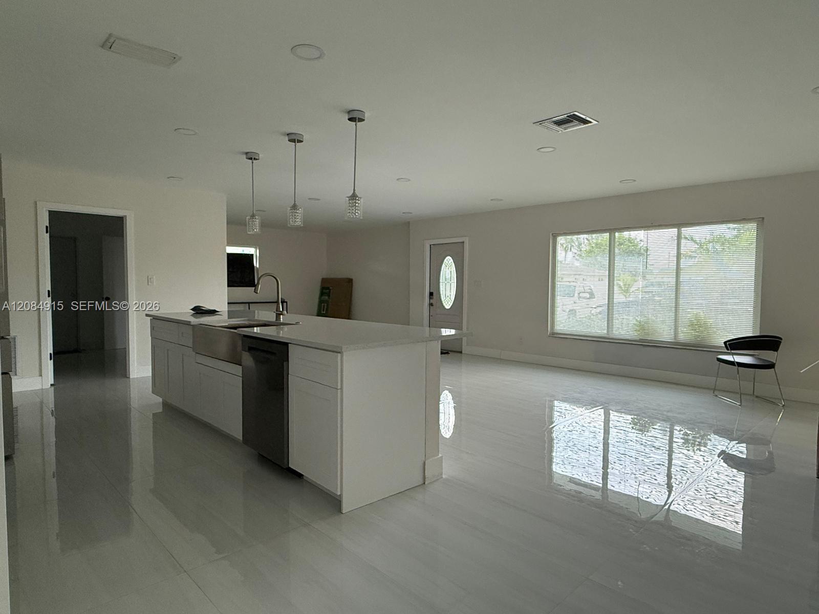 9606 NW 80th St, Tamarac FL 33321 photo 4