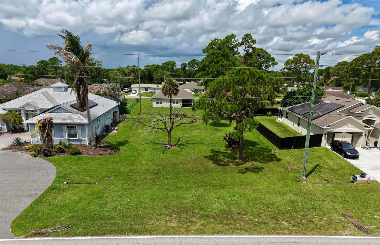 590 NW Bayshore Boulevard, Port St. Lucie FL 34983 photo 2