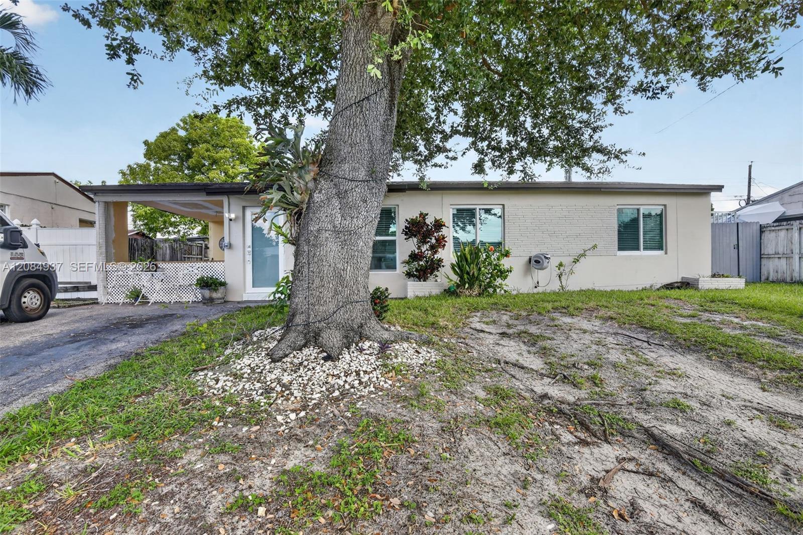 4351 SW 22nd St, Fort Lauderdale FL 33317