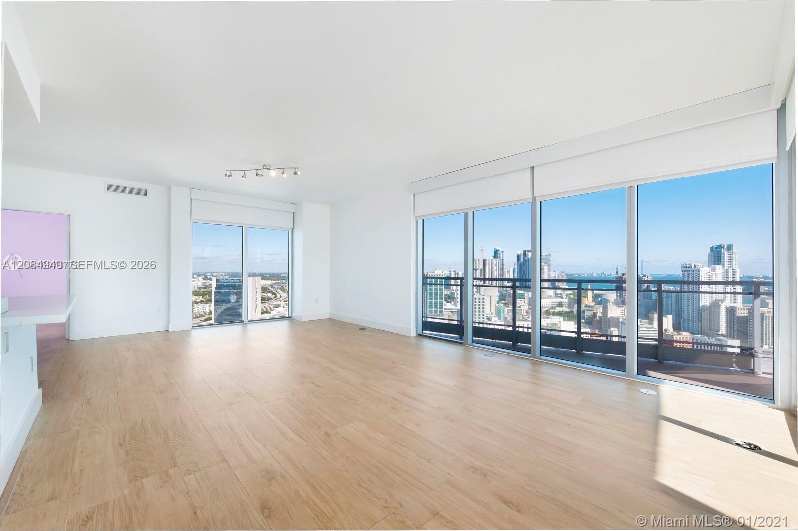 90 SW 3rd St # 4004, Miami FL 33130 photo 2