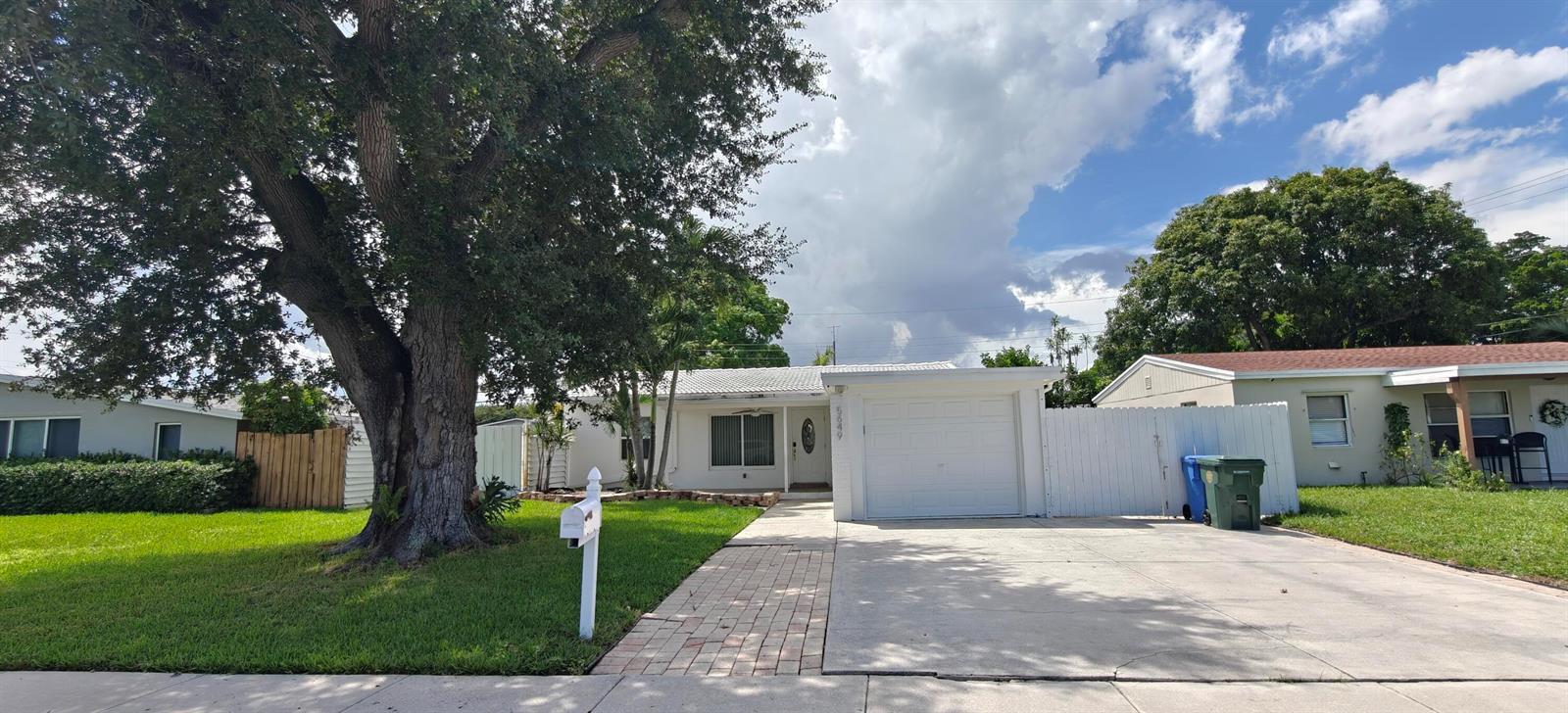 5649 NE 5th Terrace, Oakland Park FL 33334 photo 3