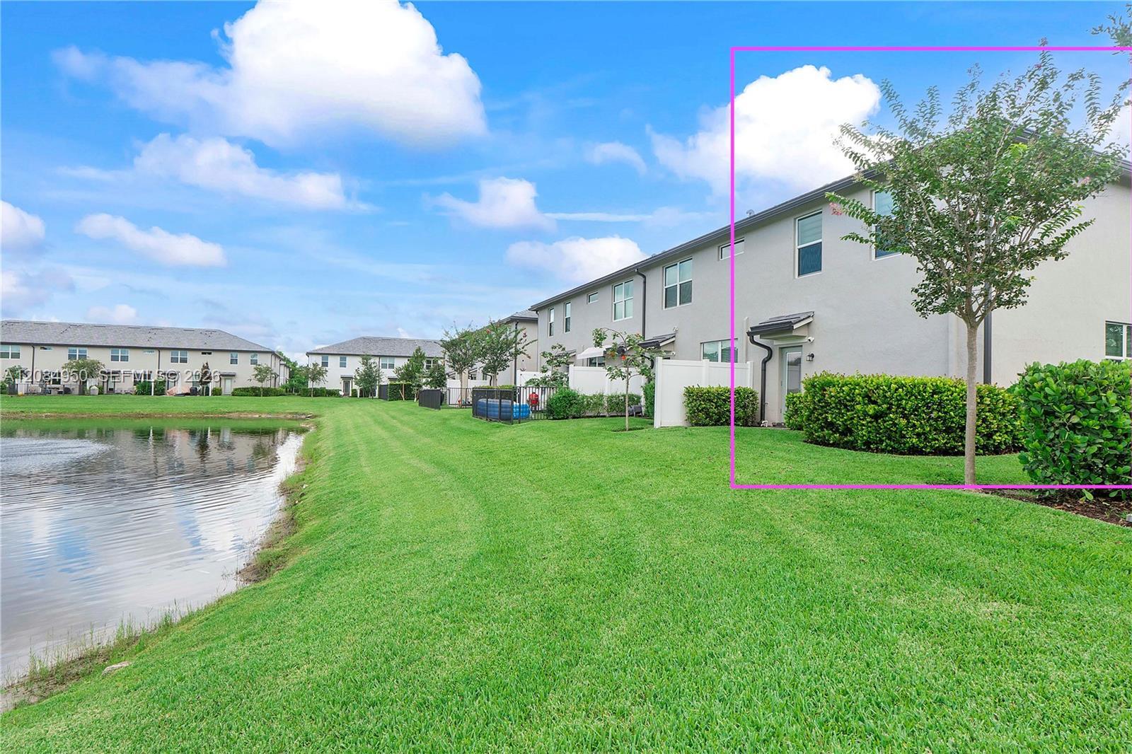 2905 Olivia Ave, Lauderdale Lakes FL 33311 photo 2