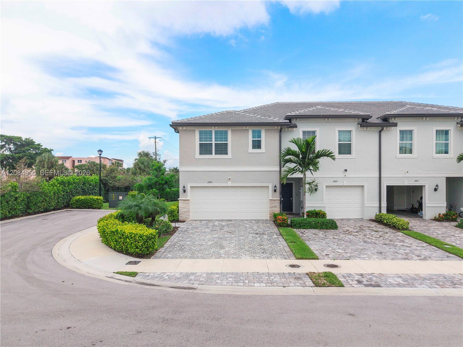 2905 Olivia Ave, Lauderdale Lakes FL 33311 photo 4