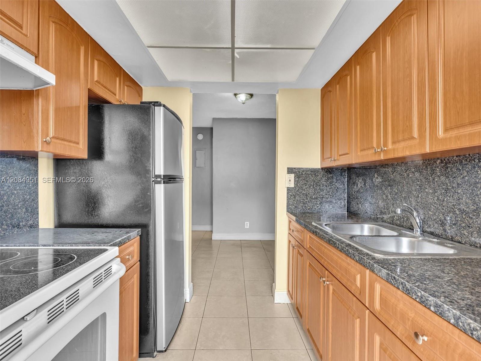 590 SW 27th Ave # 1, Fort Lauderdale FL 33312 photo 3