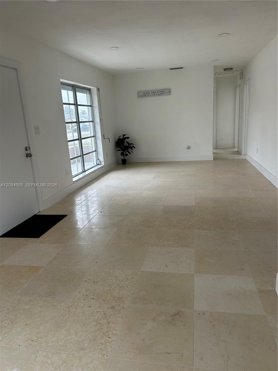 3270 NW 196th Ln, Miami Gardens FL 33056 photo 3