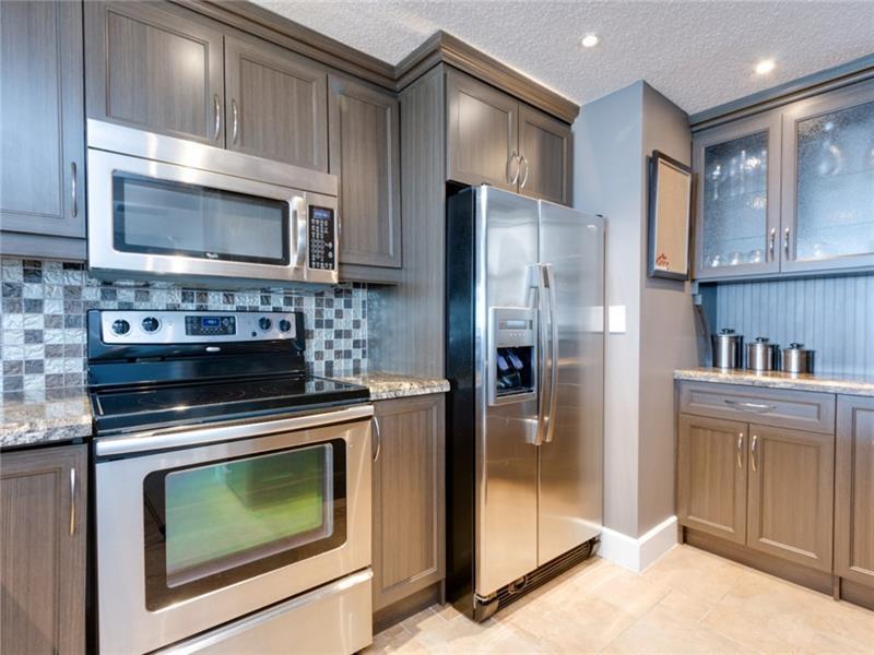 121 GOLDEN ISLES Drive # 806, Hallandale Beach FL 33009 photo 2