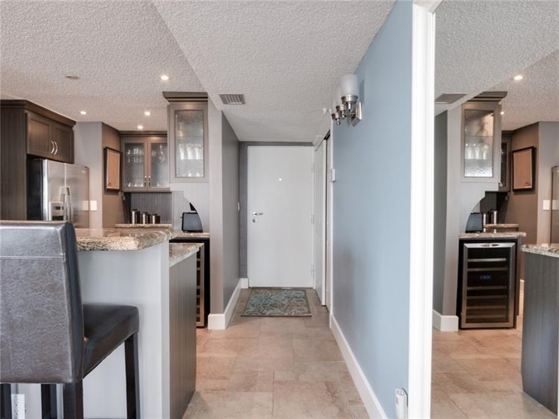 121 GOLDEN ISLES Drive # 806, Hallandale Beach FL 33009 photo 3