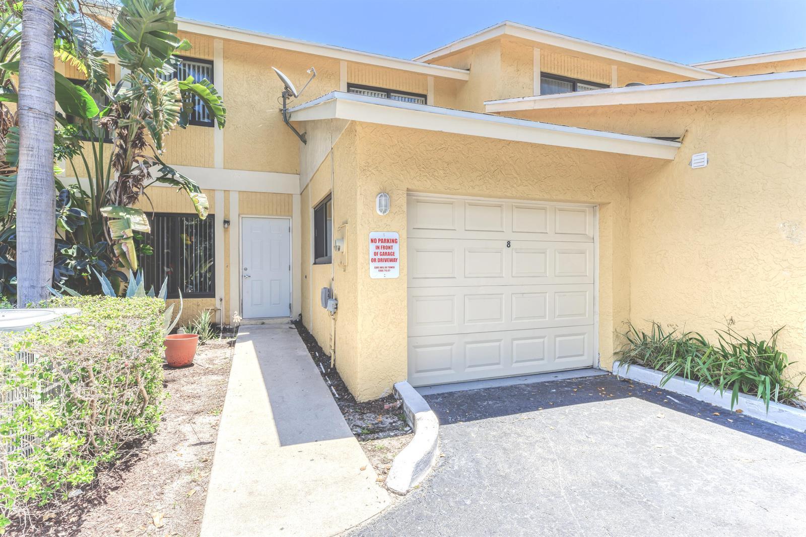 660 Coventry Street, Boca Raton FL 33487 photo 4