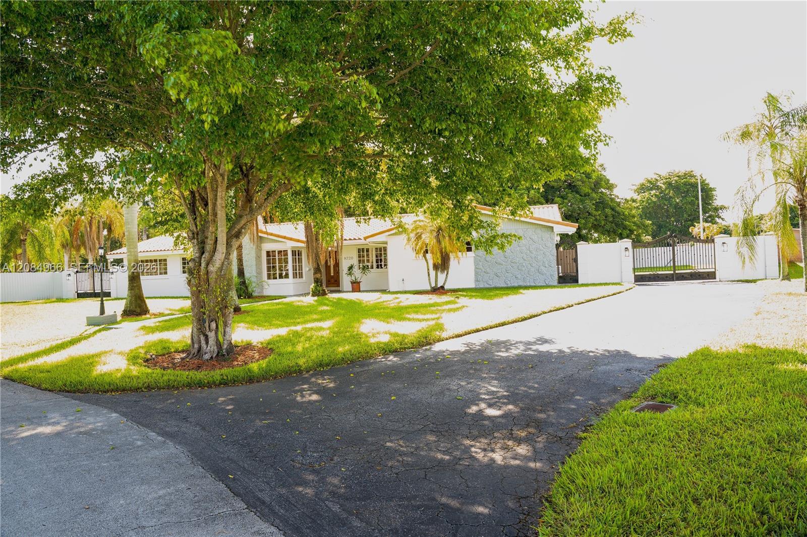8220 SW 87th Ter, Miami FL 33143 photo 3