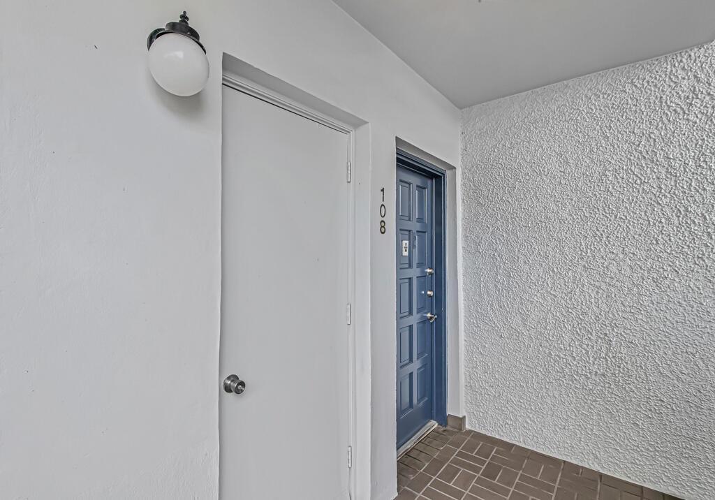 4465 Luxemburg Court # 108, Lake Worth FL 33467 photo 5