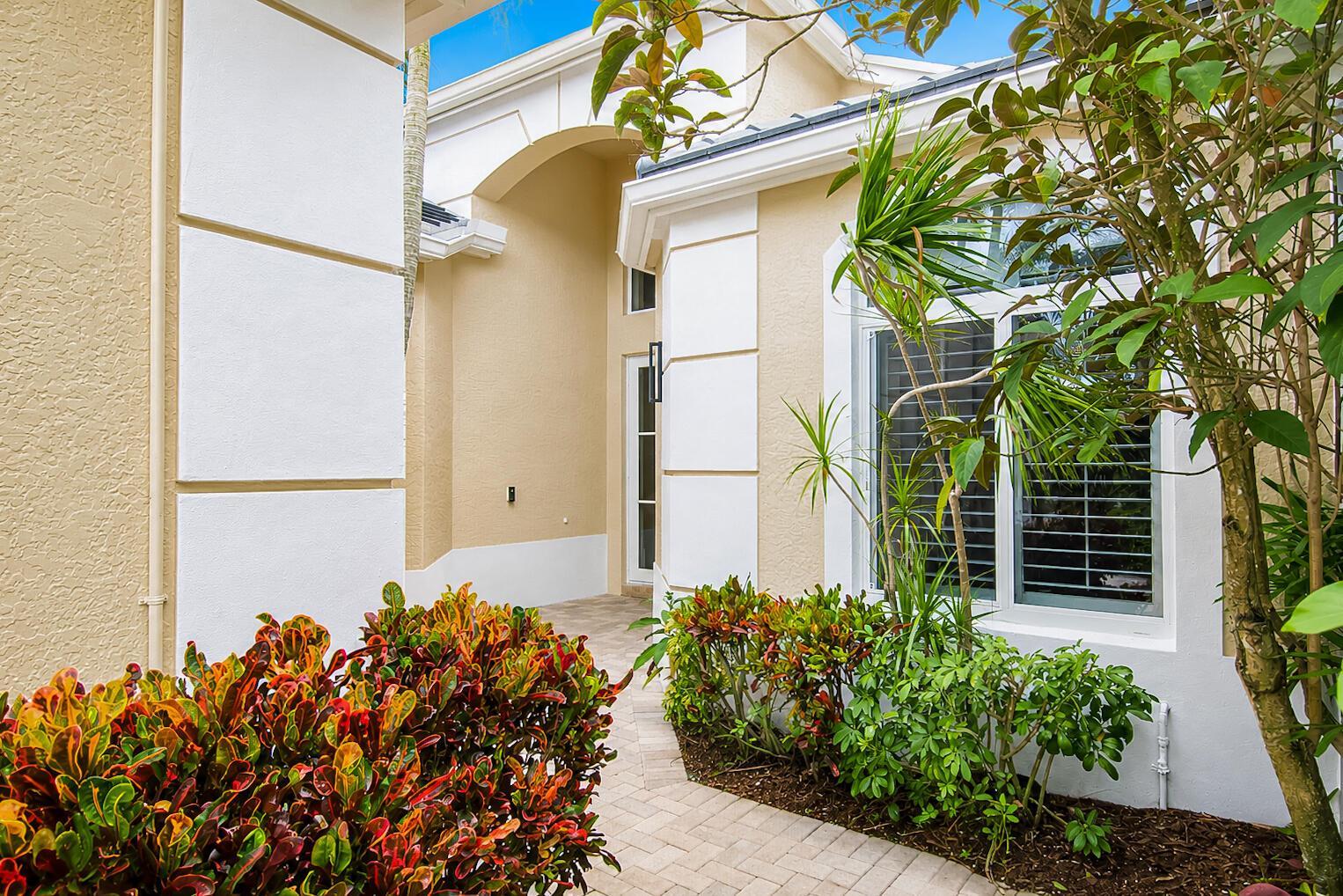 16053 VILLA VIZCAYA Place, Delray Beach FL 33446 photo 2