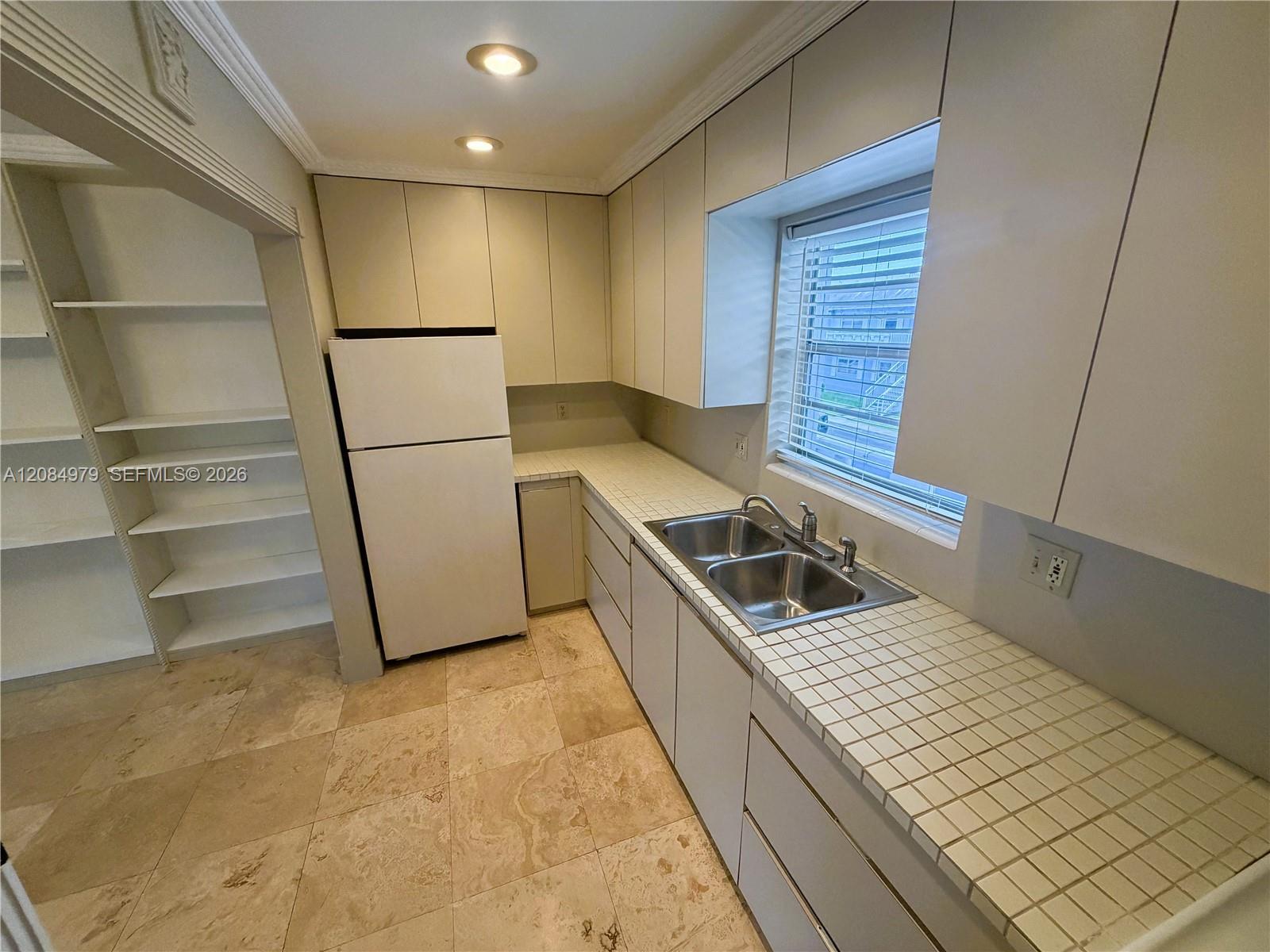 7550 SW 82nd St # F204, Miami FL 33143 photo 3