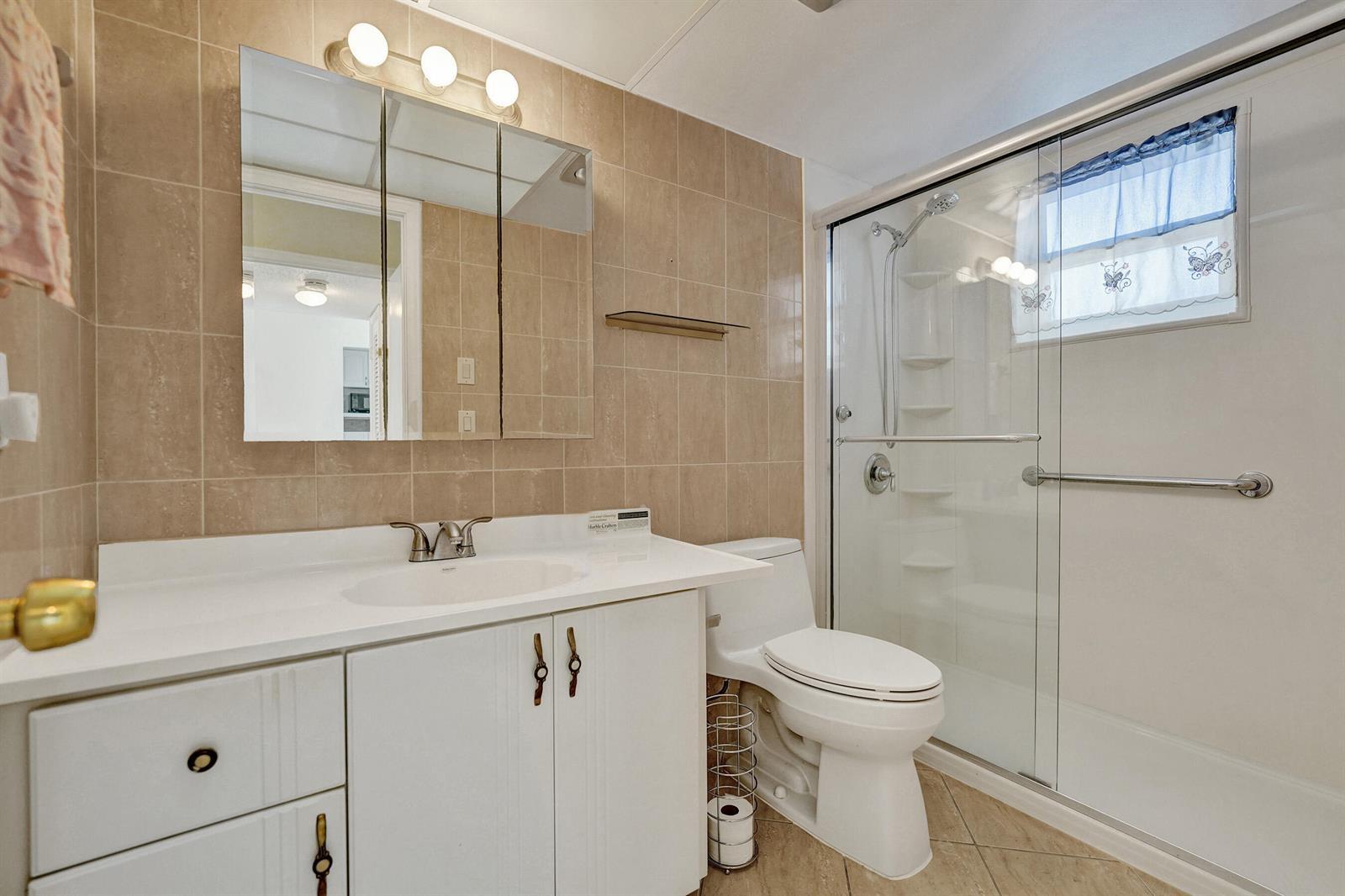 610 NE 12TH Avenue # 306, Hallandale Beach FL 33009 photo 3