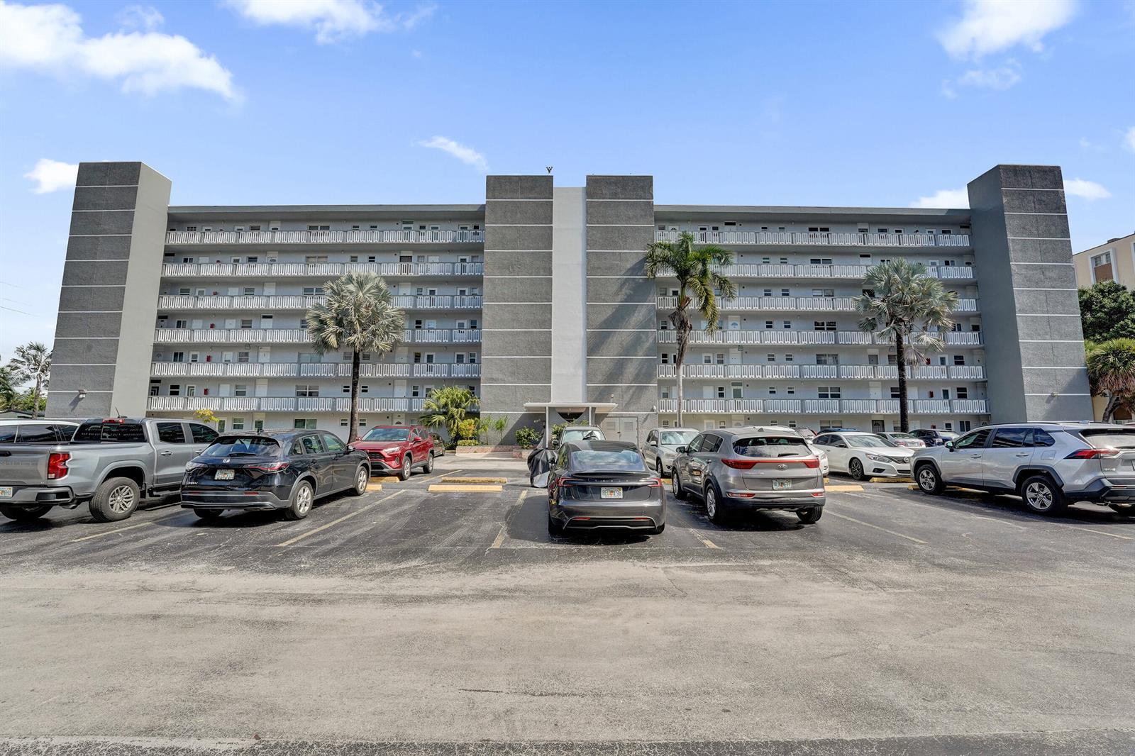 610 NE 12TH Avenue # 306, Hallandale Beach FL 33009 photo 5