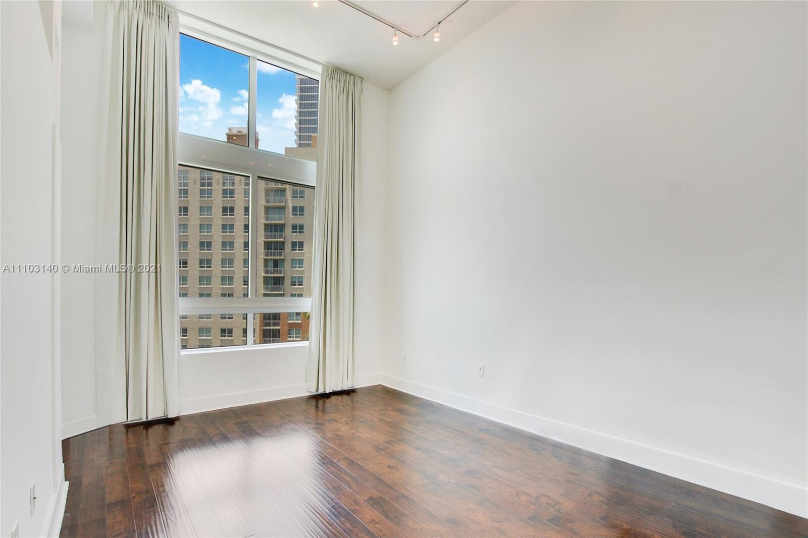 1900 N Bayshore Drive # 912, Miami FL 33132 photo 3