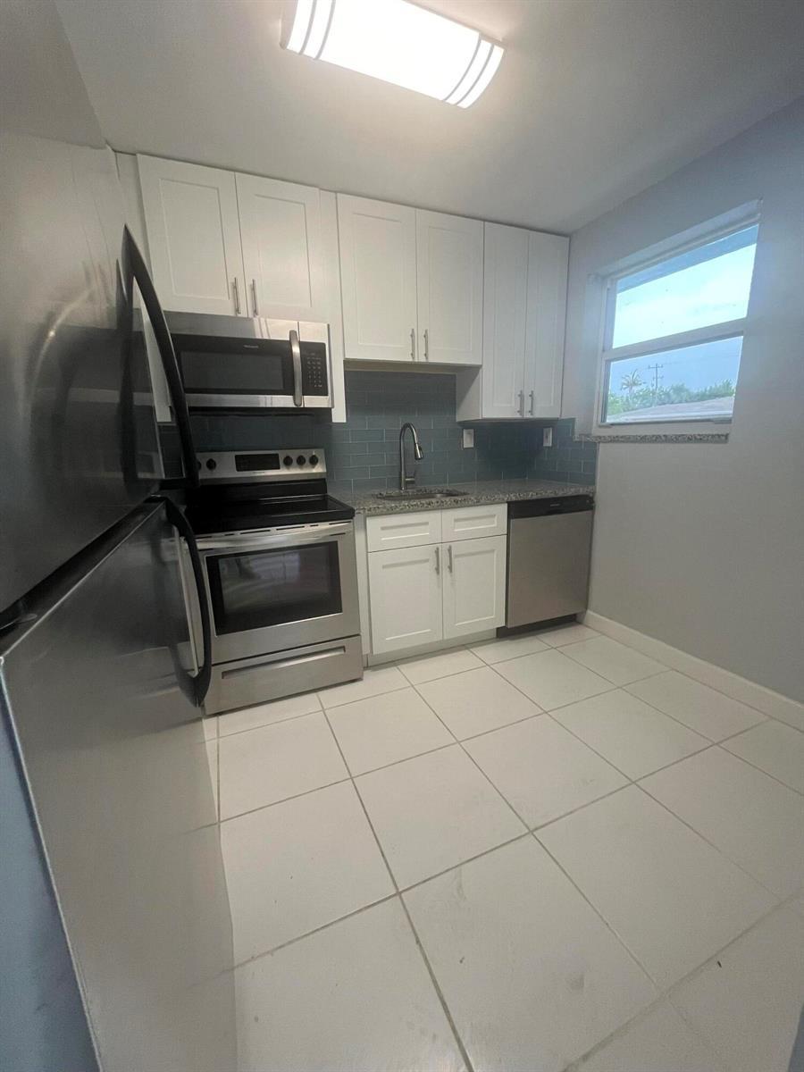 1001 SE 3rd Street # 1, Deerfield Beach FL 33441 photo 3
