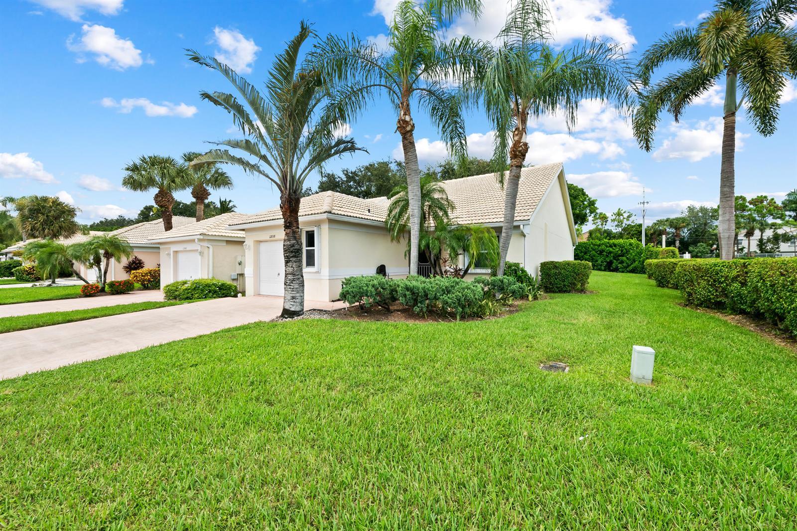 12838 HAMPTON LAKES Circle, Boynton Beach FL 33436