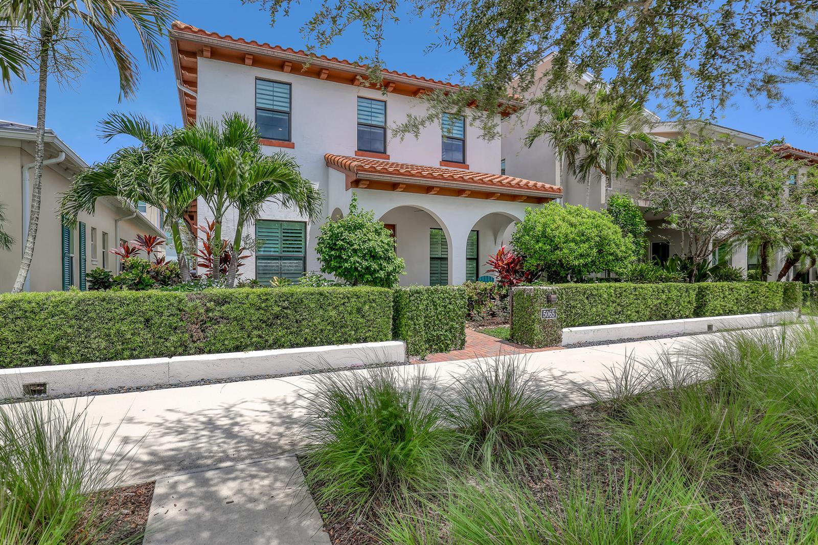 5065 Grandiflora Road, Palm Beach Gardens FL 33418 photo 2