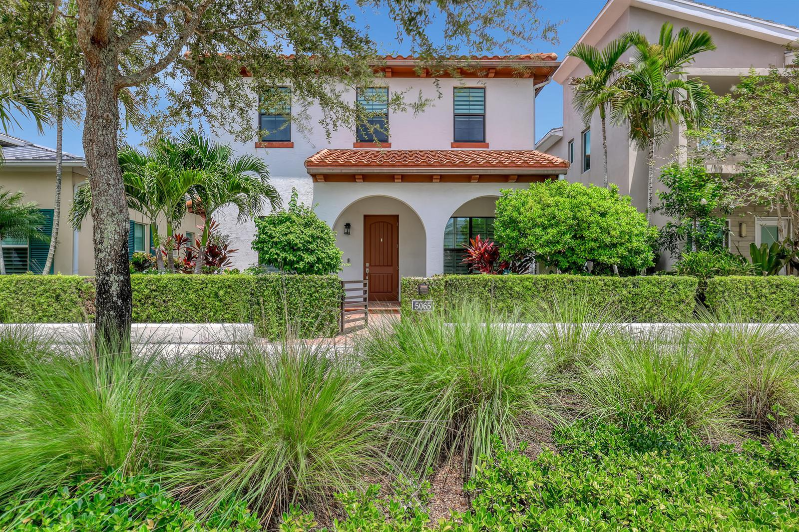 5065 Grandiflora Road, Palm Beach Gardens FL 33418