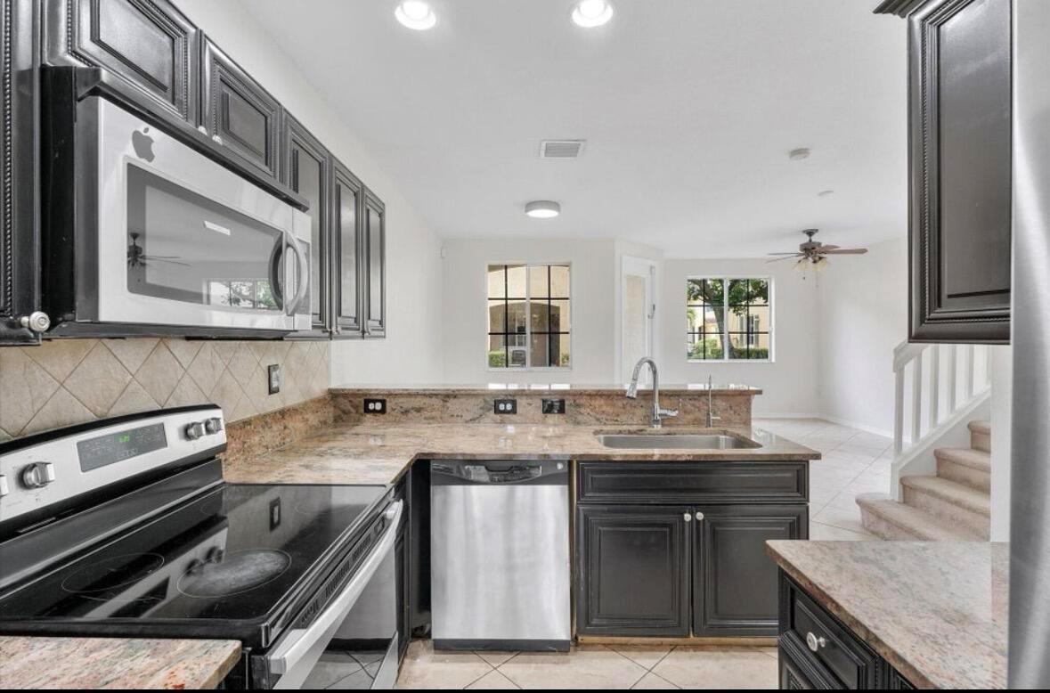 6051 SW 19TH Court, North Lauderdale FL 33068 photo 2
