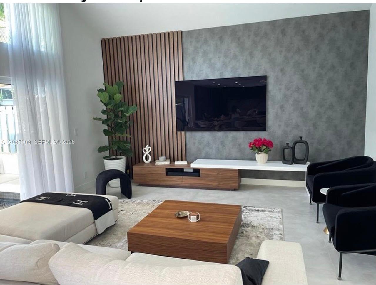 4827 SW 34th Ave, Hollywood FL 33312
