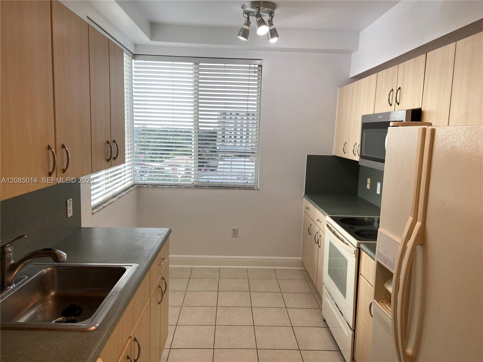 2550 SW 27th Ave # 606, Miami FL 33133 photo 3