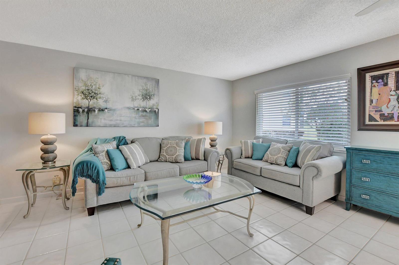204 Burgundy E, Delray Beach FL 33484 photo 4