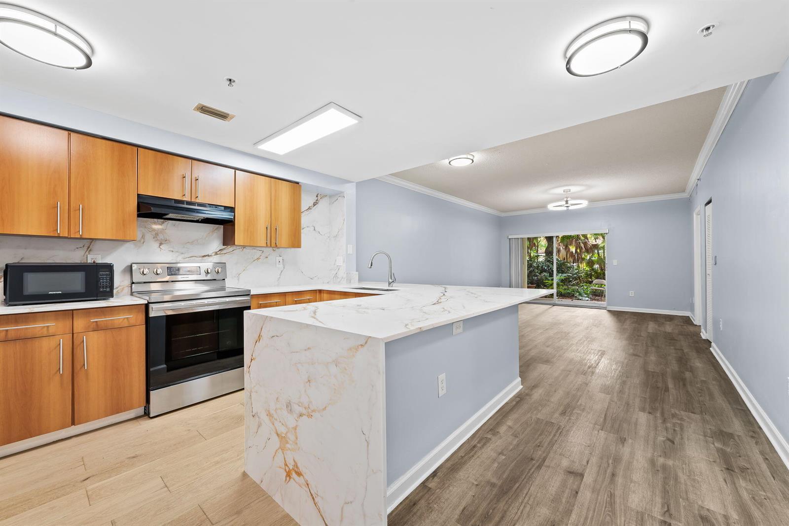 5900 W SAMPLE Road # 102, Coral Springs FL 33067 photo 3