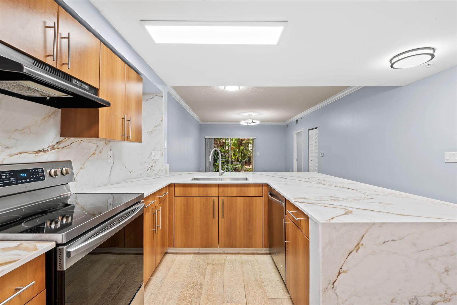 5900 W SAMPLE Road # 102, Coral Springs FL 33067 photo 4