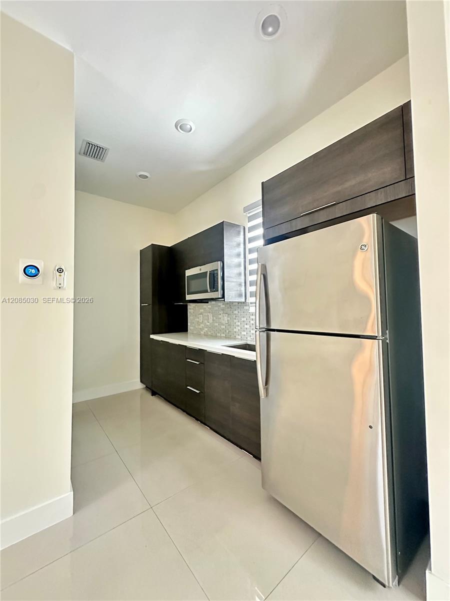 6681 NW 104 AVE, Doral FL 33178 photo 2