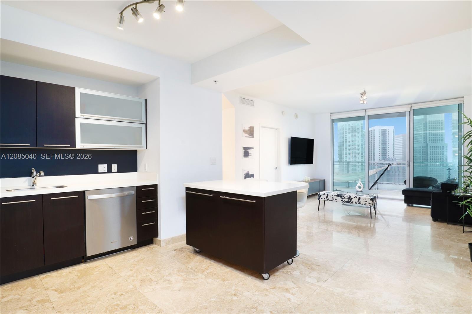 90 SW 3rd St # 3002, Miami FL 33130 photo 2